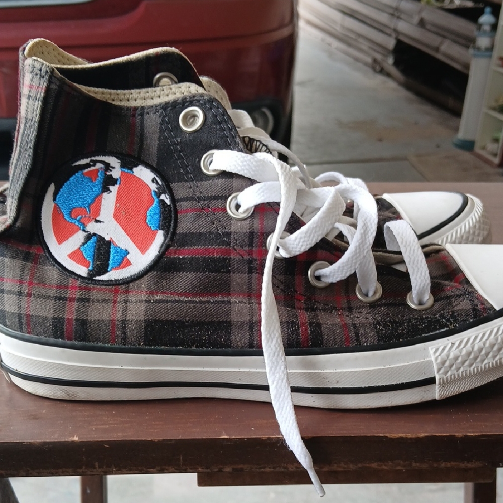 Plaid High-Top Sneakers with Patch